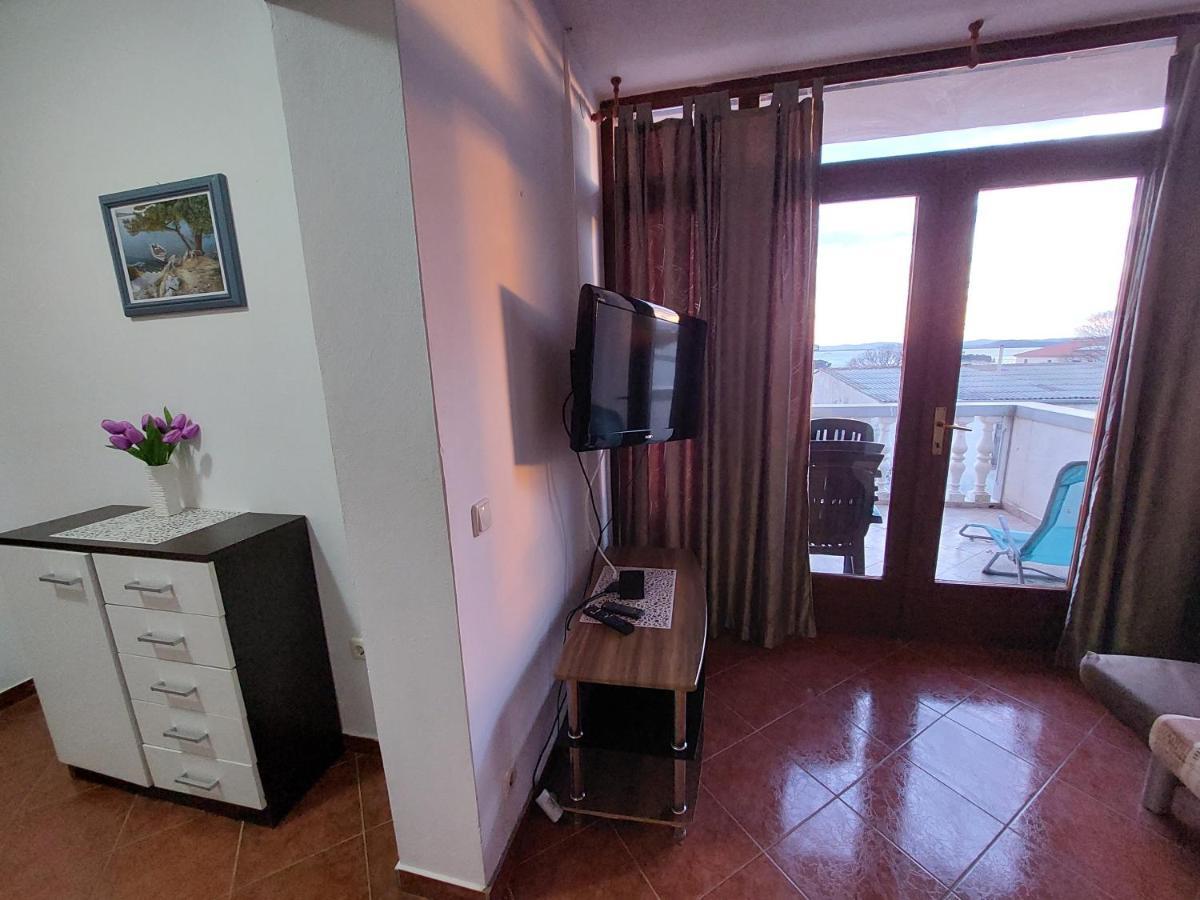 Ferienwohnung Apartman Vukoja Pakoštane Exterior foto